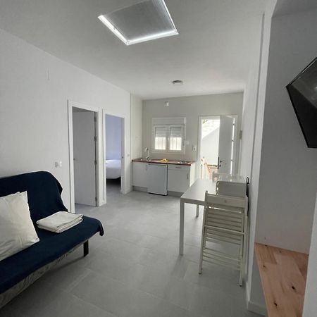Ch II Apartments Zona De Ocio Nocturno Кониль-де-ла-Фронтера Экстерьер фото
