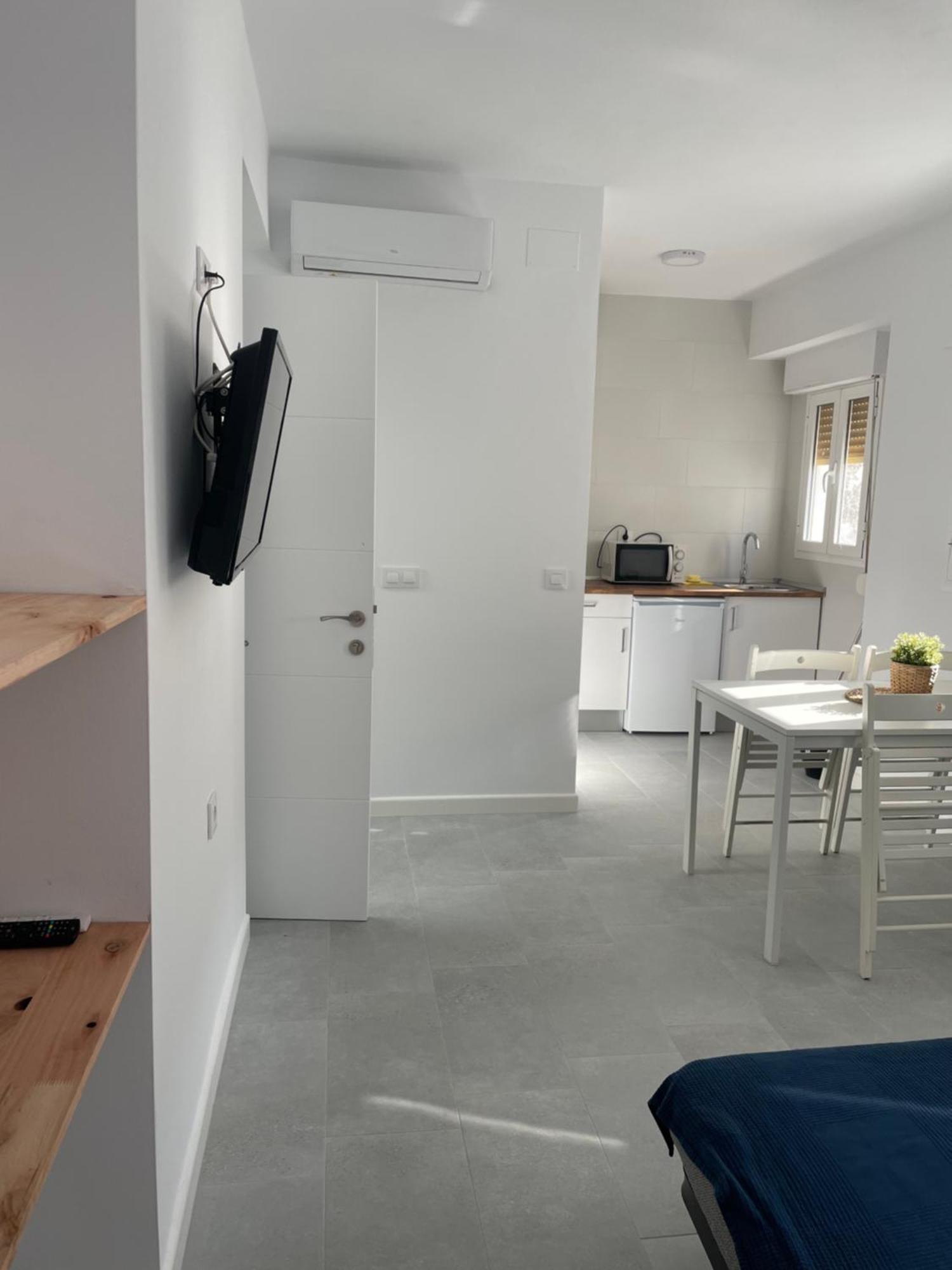 Ch II Apartments Zona De Ocio Nocturno Кониль-де-ла-Фронтера Экстерьер фото