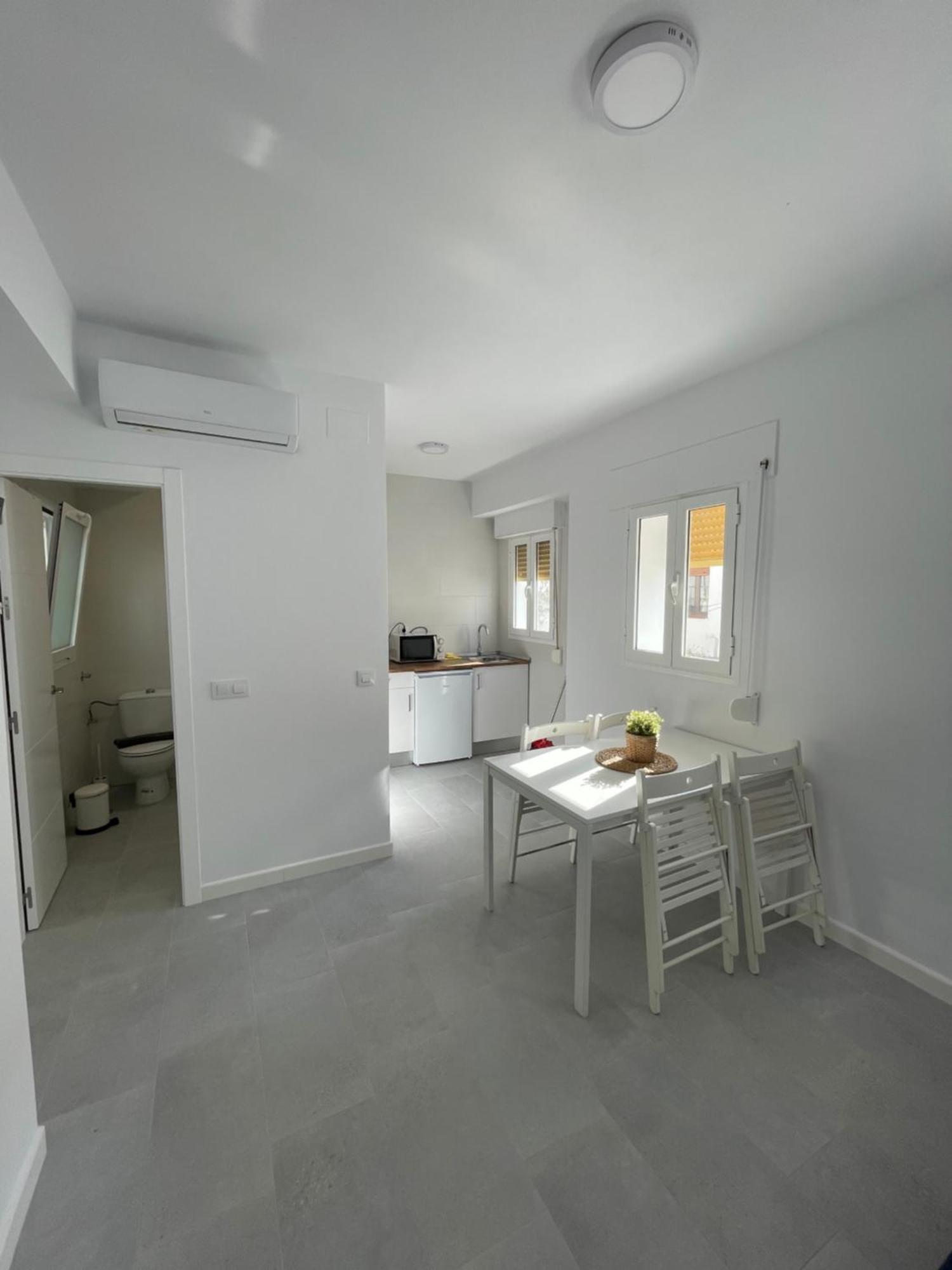 Ch II Apartments Zona De Ocio Nocturno Кониль-де-ла-Фронтера Экстерьер фото